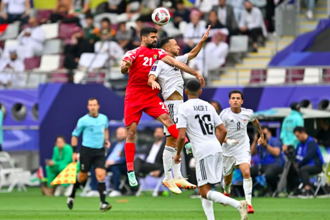 Йорданія відіграла рахунок, щоб перемогти Ірак у напруженому матчі до останньої хвилини - 2 Jordan ngược dòng đánh bại Iraq trong trận cầu căng thẳng đến phút cuối - 2