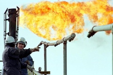 Nga không thể lùi trong cuộc chiến giá dầu với OPEC