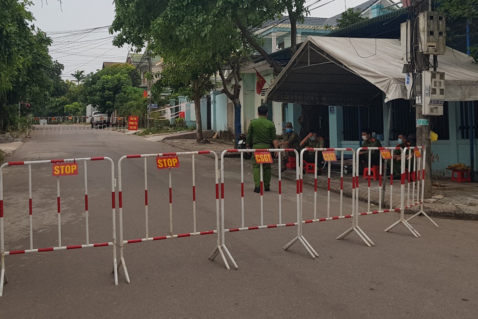 Quảng Trị: Lịch trình đi lại dày đặc của 2 bệnh nhân nghi mắc Covid-19 - 1 Quảng Trị: Lịch trình đi lại dày đặc của 2 bệnh nhân nghi mắc Covid-19 - 1