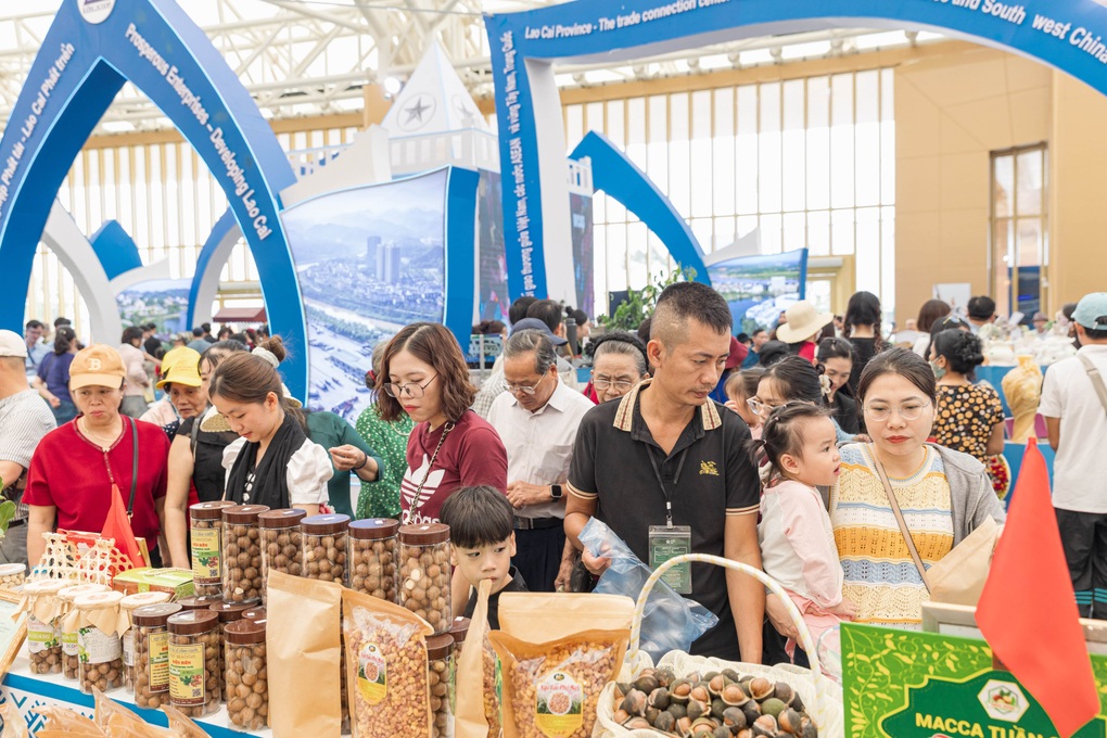 Hội chợ Mùa Thu lần thứ nhất - 2025: Dấu ấn mới của Vingroup với các sự kiện tầm cỡ - 6 Hội chợ Mùa Thu lần thứ nhất - 2025: Dấu ấn mới của Vingroup với các sự kiện tầm cỡ - 6