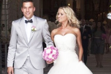Đám cưới lãng mạn của “Hoàng tử” bóng đá Đức Podolski 