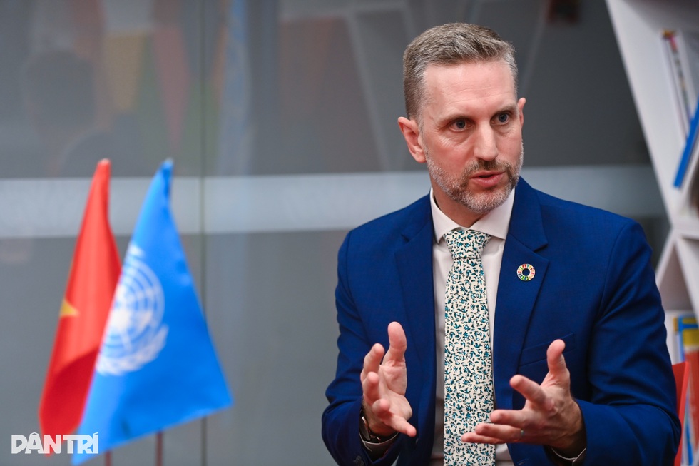 Trưởng Đại diện UNFPA: “Người trẻ không ngại sinh, họ mắc kẹt bởi rào cản - 1 Trưởng Đại diện UNFPA: “Người trẻ không ngại sinh, họ mắc kẹt bởi rào cản - 1