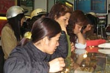 Giá vàng đang giảm mạnh