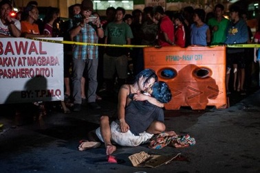 Góc khuất sau cuộc chiến chống ma túy đẫm máu ở Philippines