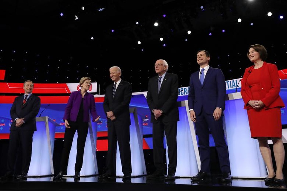 “Nóng” cuộc đua của đảng Dân chủ tìm đại diện đấu với Tổng thống Trump - 1 “Nóng” cuộc đua của đảng Dân chủ tìm đại diện đấu với Tổng thống Trump - 1