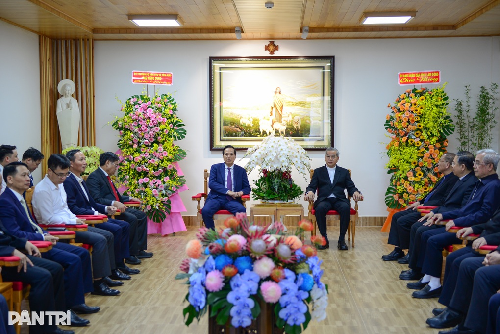 Bộ trưởng Đào Ngọc Dung chúc mừng Đại hội Hội đồng Giám mục Việt Nam - 1 Bộ trưởng Đào Ngọc Dung chúc mừng Đại hội Hội đồng Giám mục Việt Nam - 1