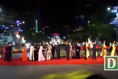 Khai mạc đường hoa Nguyễn Huệ