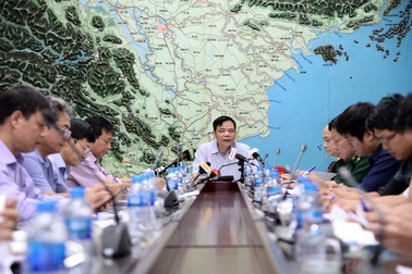 Tâm bão sẽ vào Nghệ An - Hà Tĩnh, gần 100 ngư dân đang ở vùng nguy hiểm