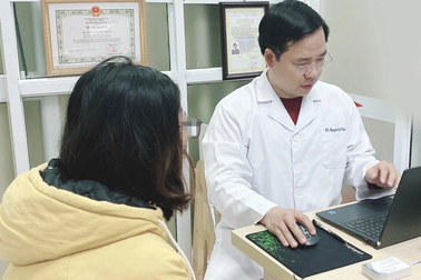 Hà Nội: Nữ sinh cấp 3 bị sùi mào gà sau buổi hẹn với bạn quen qua mạng