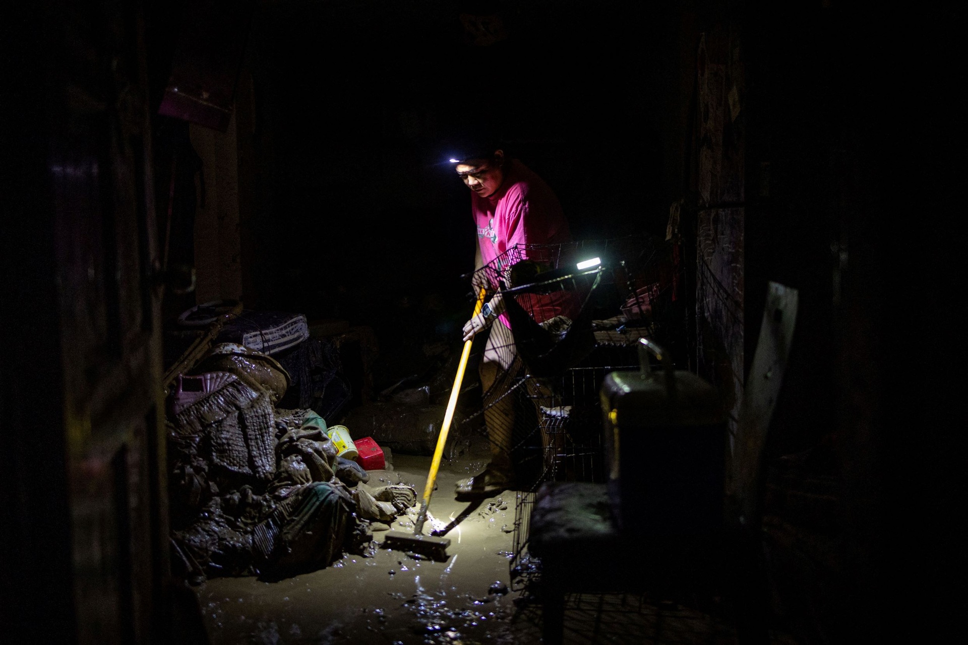 Miền Trung Philippines tan hoang sau bão Kalmaegi - 6 Miền Trung Philippines tan hoang sau bão Kalmaegi - 6