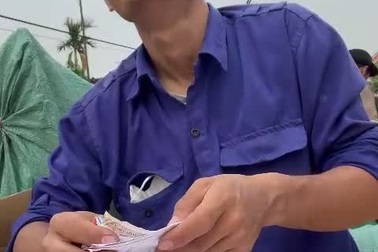 Niềm vui của anh chàng đồng nát trên mạng xã hội