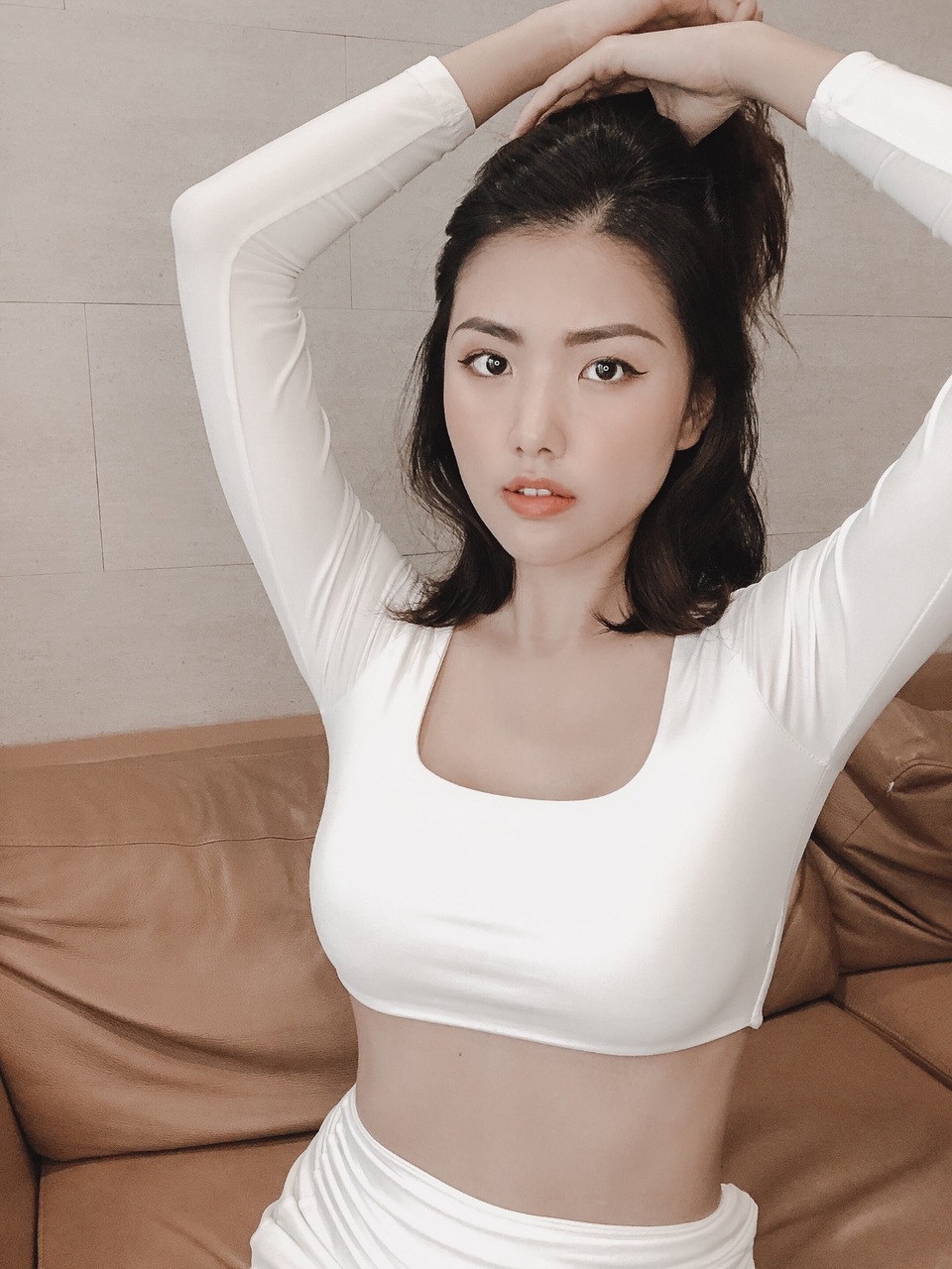 Hot girl tiếp viên hàng không lột xác gợi cảm khi tách khỏi đồng phục bay - 1 Hot girl tiếp viên hàng không lột xác gợi cảm khi tách khỏi đồng phục bay - 1