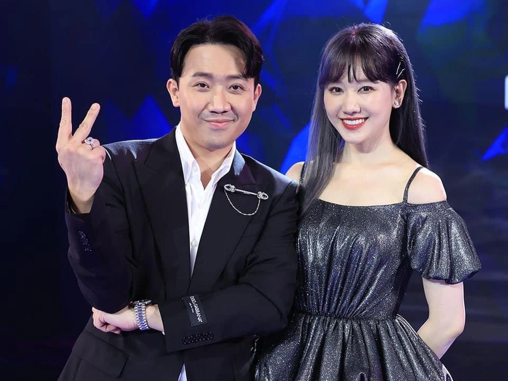 Mỹ nhân Việt được cầu hôn bất ngờ: Hà Hồ khóc nức nở, Nhã Phương ngơ ngác - 5 Mỹ nhân Việt được cầu hôn bất ngờ: Hà Hồ khóc nức nở, Nhã Phương ngơ ngác - 5