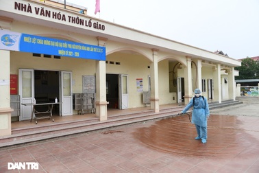 "Vườn không nhà trống" trong khu cách ly có 2 ca mắc Covid-19 ở Hà Nội