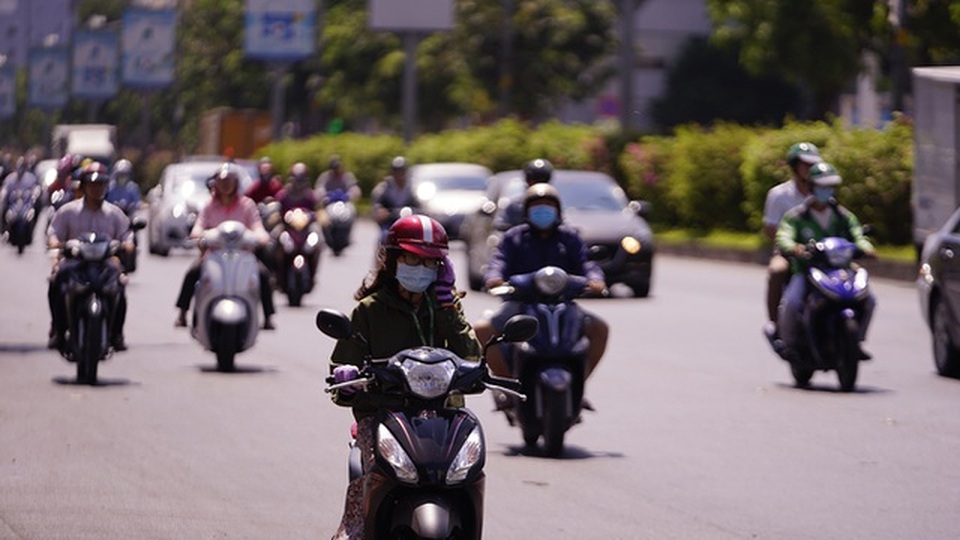 TPHCM: Cảnh báo trong ba ngày 4-6/12, tia cực tím có nguy cơ gây hại cao - 1 TPHCM: Cảnh báo trong ba ngày 4-6/12, tia cực tím có nguy cơ gây hại cao - 1