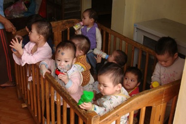 Chủ tịch xã xác nhận khống trẻ bị bỏ rơi đưa vào Việt Lâm