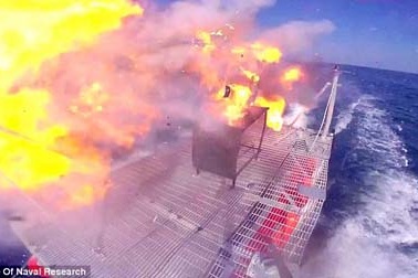 Vũ khí laser Mỹ công phá máy bay không người lái