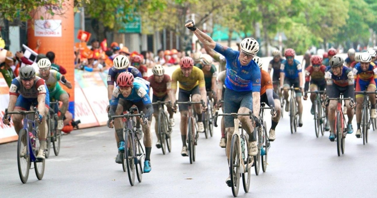 View - Petr Rikunov trở lại cuộc đua giành áo vàng giải xe đạp toàn quốc 2024 | Báo Dân trí