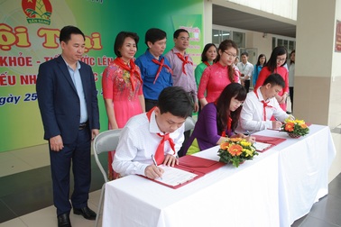 Hội trại “Thiếu nhi vui khỏe” và phát động giải bơi học sinh toàn quốc 2017