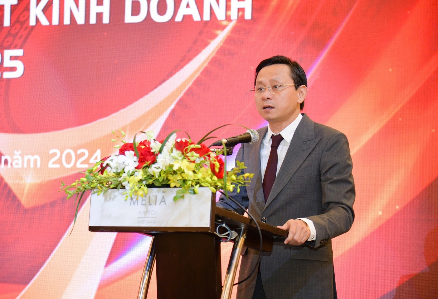 Vinataba menyumbang lebih dari 15.500 miliar VND ke anggaran negara pada tahun 2024 - 2 Vinataba nộp ngân sách nhà nước hơn 15.500 tỷ đồng năm 2024 - 2