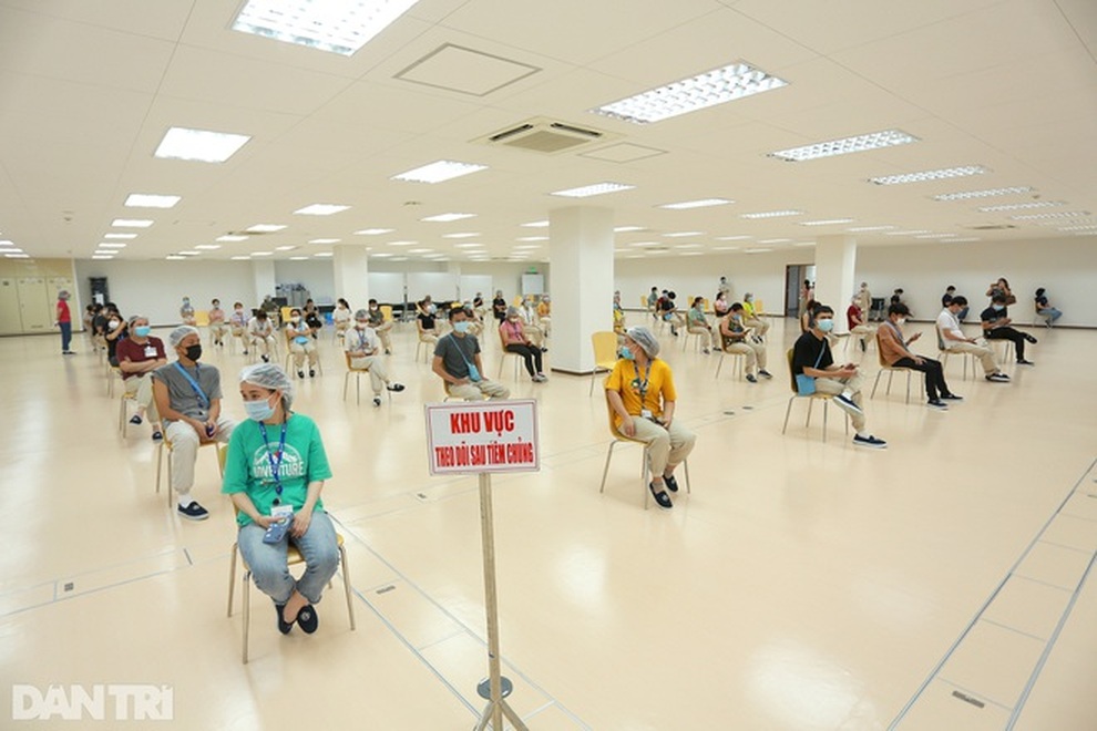 TPHCM 8/9: Số F0 đi ngang, tốc độ tiêm vắc xin tăng từng ngày - 1 TPHCM 8/9: Số F0 đi ngang, tốc độ tiêm vắc xin tăng từng ngày - 1