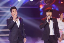 NSND Quốc Hưng bất ngờ khi được học trò tặng MV "Người thầy của tôi"