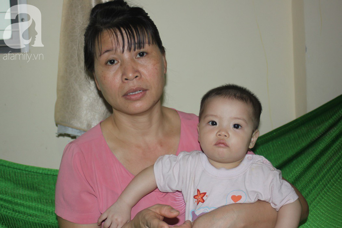 Xót cảnh bố mẹ trẻ tật nguyền đi làm thuê, gom góp tiền níu giữ mạng sống từng ngày cho con gái 9 tháng tuổi - Ảnh 11. Xót cảnh bố mẹ trẻ tật nguyền đi làm thuê, gom góp tiền níu giữ mạng sống từng ngày cho con gái 9 tháng tuổi - Ảnh 11.