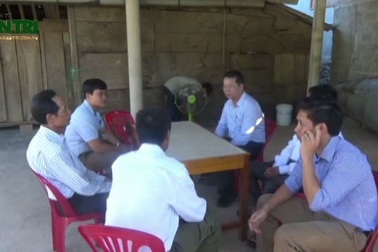 Clip trao quà nhân ái cho gia đình anh Lê Văn Biên