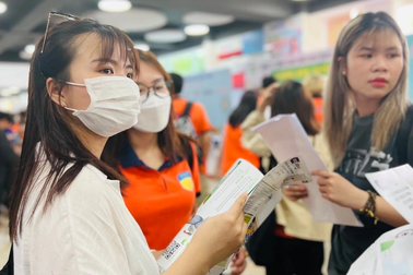 Những ngành vàng mắt tìm nhân sự rồi nghe... "tạm biệt em đi"