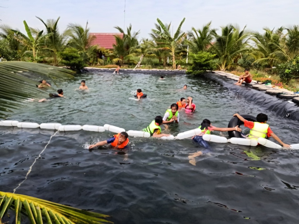 Chán thành thị, du khách tìm về miệt vườn ngắm cảnh, câu cá đầu năm mới - 4 Chán thành thị, du khách tìm về miệt vườn ngắm cảnh, câu cá đầu năm mới - 4