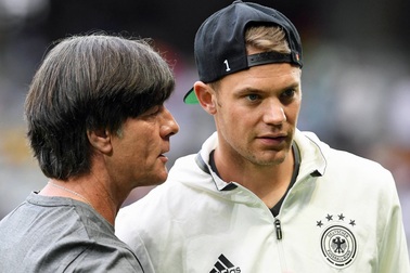 Tuyển Đức không "trảm" thủ thành Neuer dù sa sút phong độ