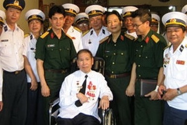 Huyền thoại anh "La Văn Cầu" của tàu không số