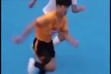 Tình huống đi bóng cực đẹp và cái kết khó ngờ