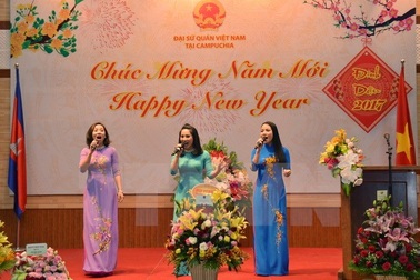 Cộng đồng người Việt tại Campuchia hân hoan đón Xuân Đinh Dậu 2017