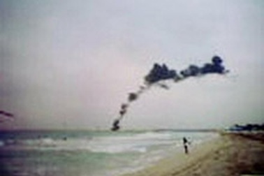 Thủy phi cơ rơi ở bãi biển Mỹ, 19 người chết 