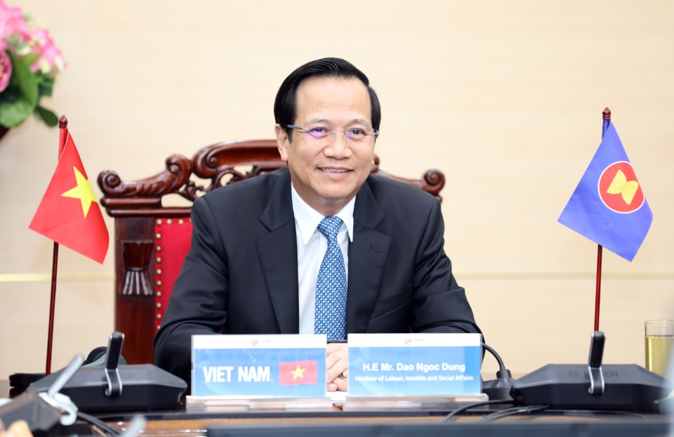 Bộ trưởng Đào Ngọc Dung: “Thế giới việc làm đang thay đổi vì Covid-19” - 1 Bộ trưởng Đào Ngọc Dung: “Thế giới việc làm đang thay đổi vì Covid-19” - 1