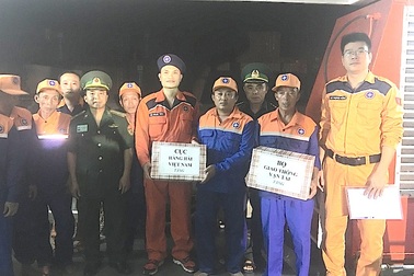 Vượt gần 200km cứu 14 thuyền viên gặp nạn