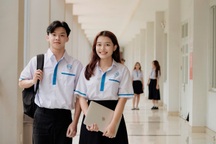 Điểm chuẩn Đại học Kinh tế - Luật cao nhất 28,08 điểm, thủ khoa ở TPHCM