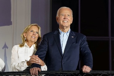 Cựu Tổng thống Mỹ Joe Biden sắp ra mắt hồi ký