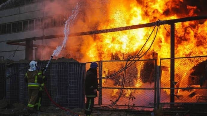 La Russie lance un incendie, détruisant gravement les infrastructures énergétiques de l'Ukraine - 1 Nga phóng hỏa lực, phá hủy nghiêm trọng hạ tầng năng lượng Ukraine - 1