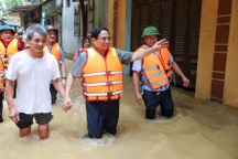 Thủ tướng: Triển khai phương tiện, kể cả trực thăng để tiếp cận, hỗ trợ dân