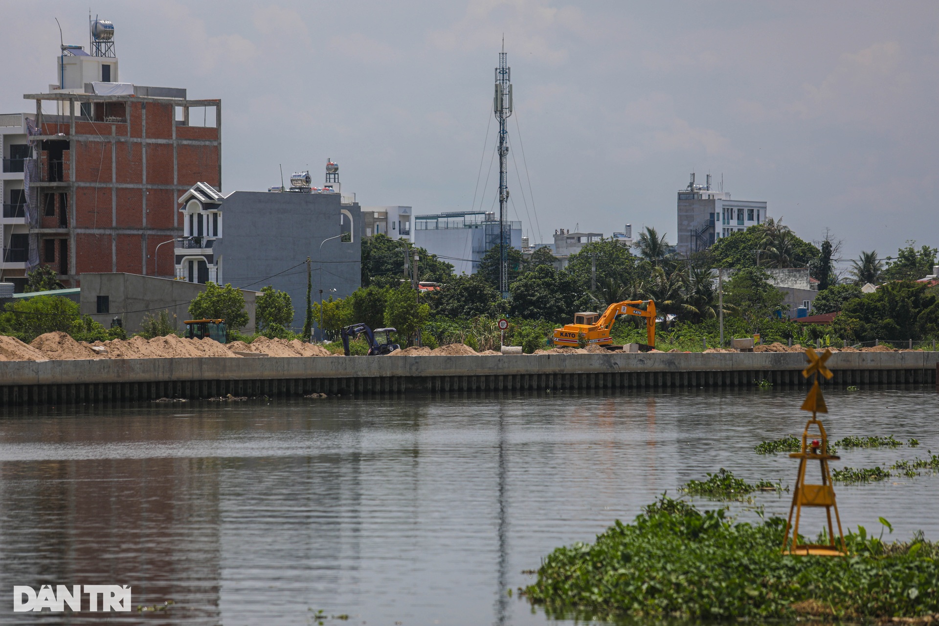Hiện trạng 9km rạch Xuyên Tâm chảy qua nội ô TPHCM được cải tạo - 4 Hiện trạng 9km rạch Xuyên Tâm chảy qua nội ô TPHCM được cải tạo - 4