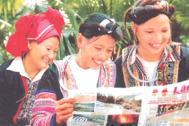 Cấp báo Khuyến học & Dân trí cho miền núi, vùng đặc biệt khó khăn