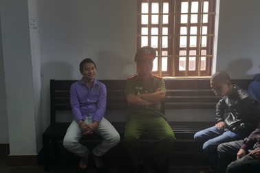 Đâm chết người, vẫn thản nhiên đi chơi