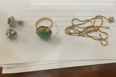 Kẻ cướp giật phục kích trước tiệm vàng ở TPHCM để gây án