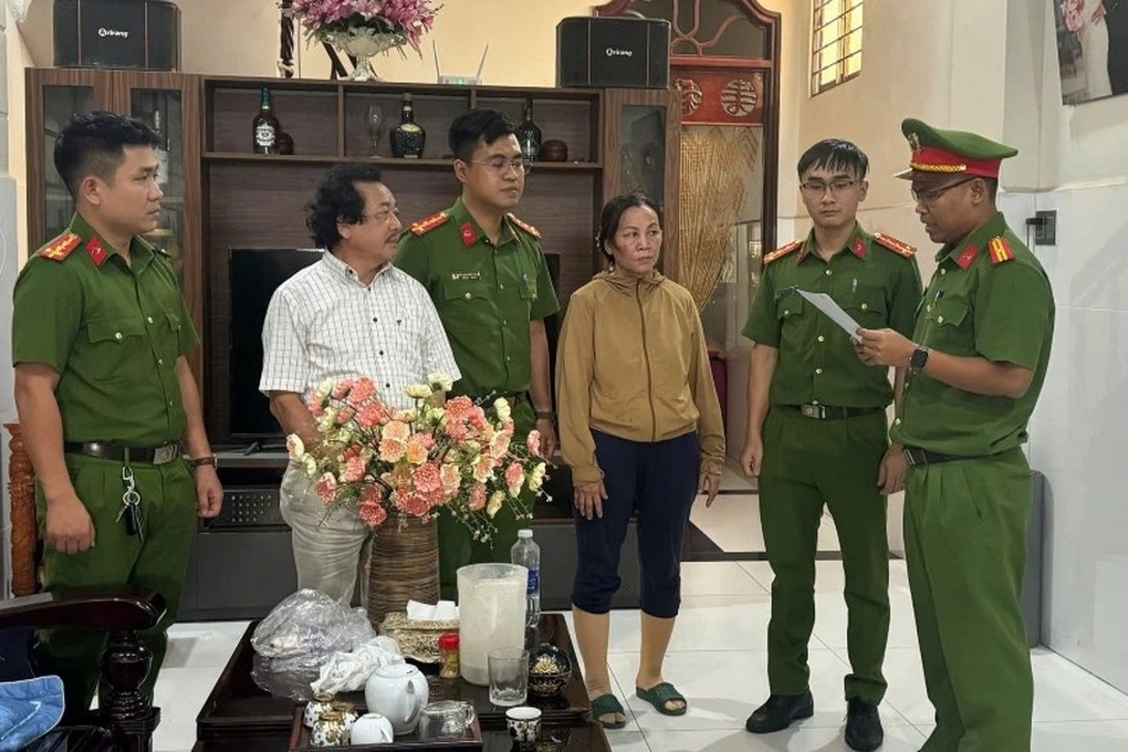 Tạm giữ hình sự một đầu bếp mua tê tê Java làm món ăn cho khách - 3 Tạm giữ hình sự một đầu bếp mua tê tê Java làm món ăn cho khách - 3