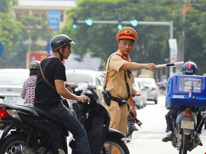 Quy định cứ lái xe có nồng độ cồn là phạt nặng có vượt luật? - Ảnh 1.