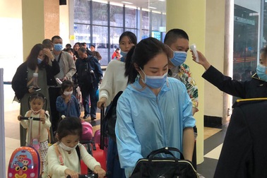 Tạm dừng nhập cảnh Việt Nam với người đến từ vùng dịch Hàn Quốc