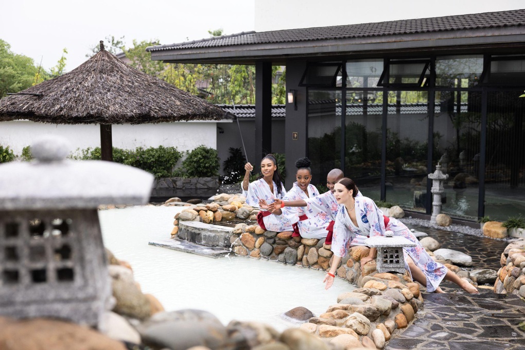 Theo chân dàn người đẹp Miss Grand International 2023 khám phá KOBI Onsen Resort Hue - 2 Theo chân dàn người đẹp Miss Grand International 2023 khám phá KOBI Onsen Resort Hue - 2