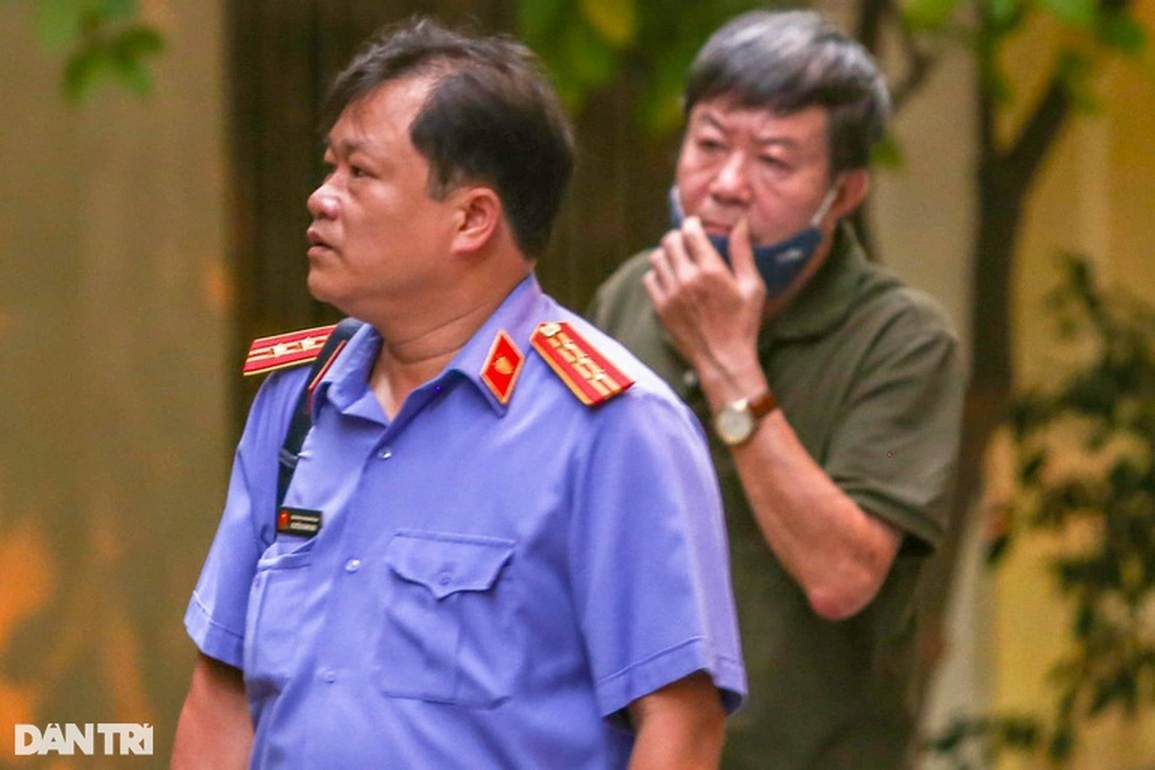 Bắt nguyên Thứ trưởng Bộ Khoa học và Công nghệ Phạm Công Tạc - 2 Bắt nguyên Thứ trưởng Bộ Khoa học và Công nghệ Phạm Công Tạc - 2